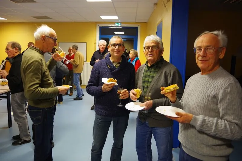 Dégustation de oarts de galette par nos cyclistes de Cyclobelbeuf