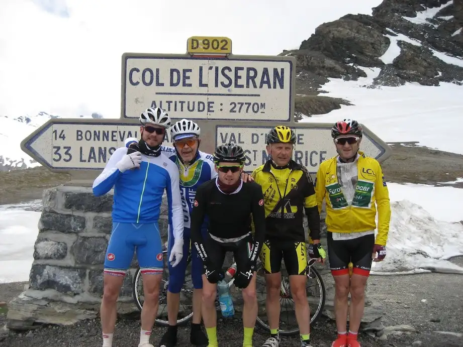 Nos 5 cyclistes au sommet de l'Iseran