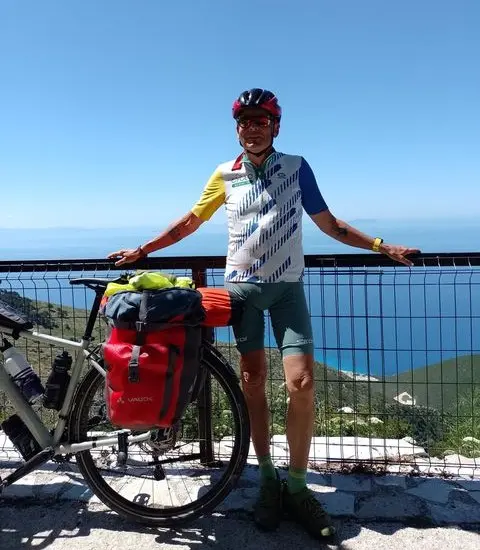 Notre cycliste sur l'ile de Corfou
