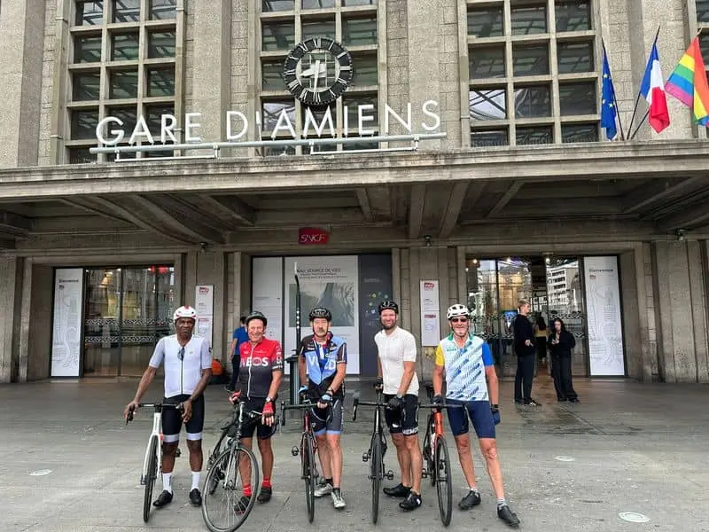 Cycliste de Cycloblebeuf au départ à la gare d'Amiens